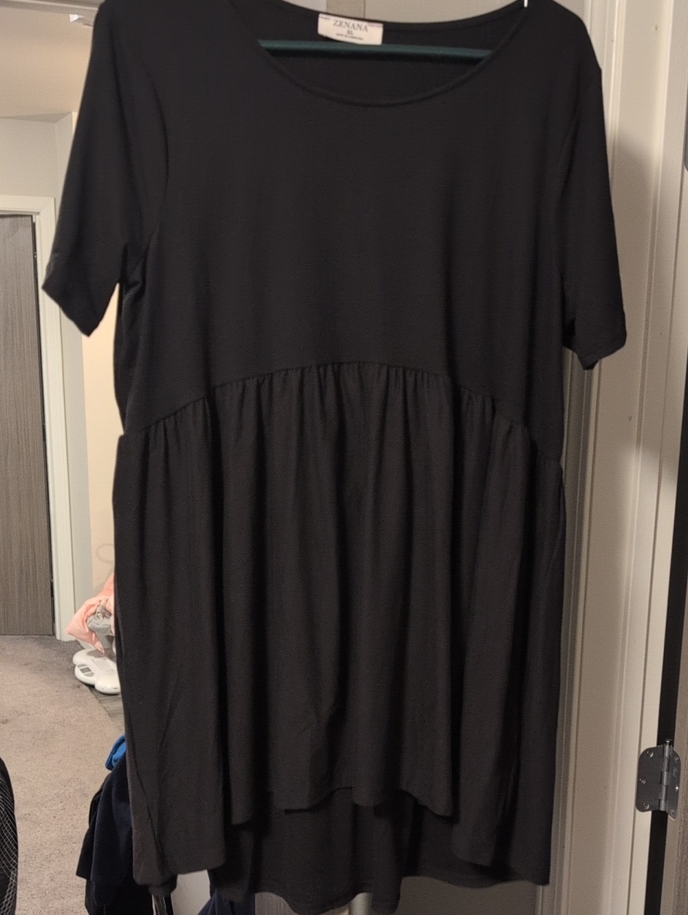 ZENANA Black Short-Sleeve Tiered Tunic Dress